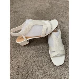 New Easy Street Women's Woven Block Heel Sandals Size 5.5